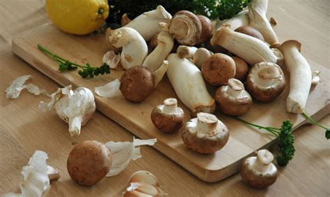 How many calories are in roasted mushrooms (48619.1) - calories, carbs, nutrition