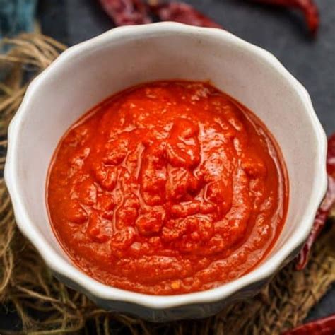 How many calories are in roasted red chili paste - calories, carbs, nutrition