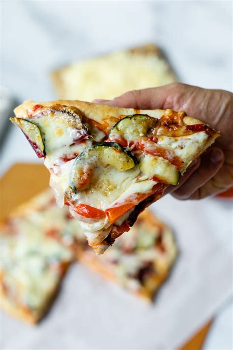 How many calories are in roasted vegetable pizza (8373.32) - calories, carbs, nutrition