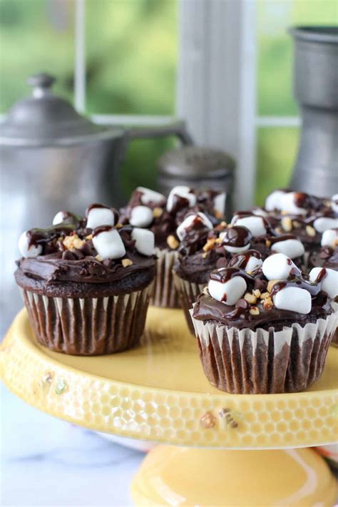 How many calories are in rocky road cupcakes - calories, carbs, nutrition