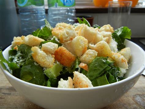 How many calories are in salad bar - oven baked croutons - calories, carbs, nutrition