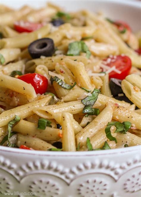 How many calories are in salad penne fresh mozzarella basil & tomato 1 oz - calories, carbs, nutrition