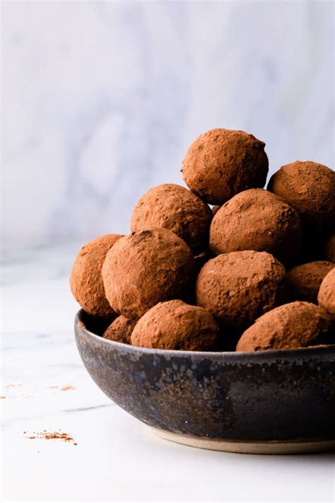 How many calories are in salted caramel truffle - calories, carbs, nutrition