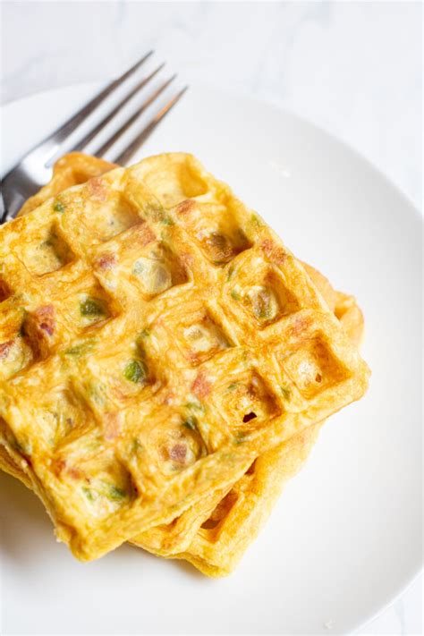 How many calories are in sand brkf waffle omelet maple ham cheddar - calories, carbs, nutrition