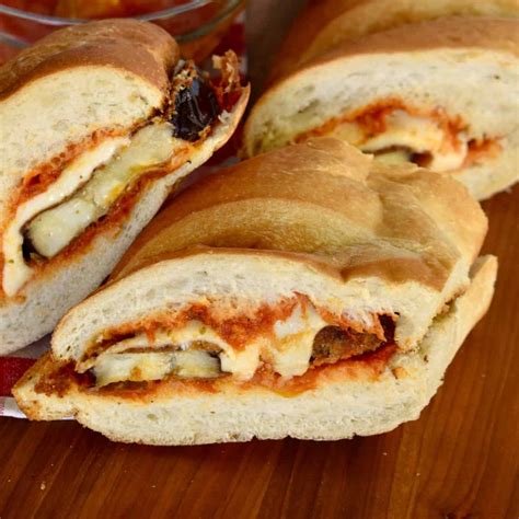 How many calories are in sand flatbread eggplant parmesan 1/2 sandwich - calories, carbs, nutrition