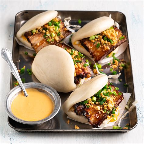 How many calories are in sand pork belly bao auditions - calories, carbs, nutrition