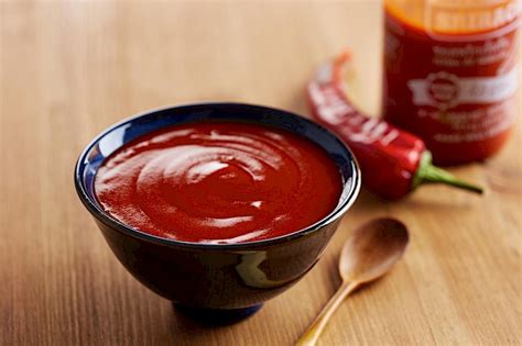 How many calories are in sauce sweet chile sriracha ranch 2 oz ladle - calories, carbs, nutrition