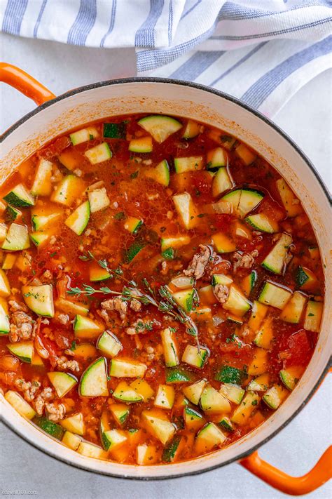 How many calories are in sausage and tomato soup - calories, carbs, nutrition