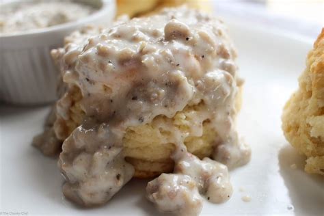 How many calories are in sausage gravy biscuits - calories, carbs, nutrition