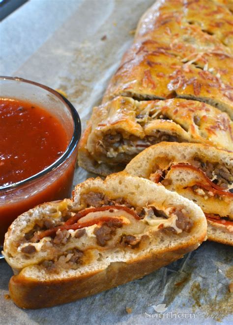 How many calories are in sausage pepper stromboli (32777.2) - calories, carbs, nutrition