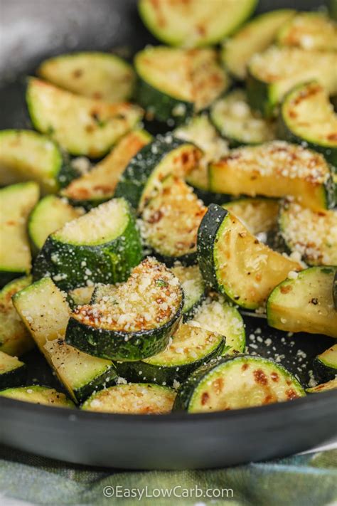 How many calories are in saut?ed zucchini (19029.0) - calories, carbs, nutrition