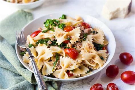 How many calories are in sauteed kale with tomatoes and farfalle - calories, carbs, nutrition