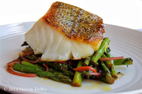 How many calories are in sea bass 4 oz grilled plate - calories, carbs, nutrition