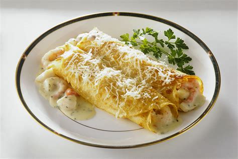 How many calories are in seafood crepes - calories, carbs, nutrition