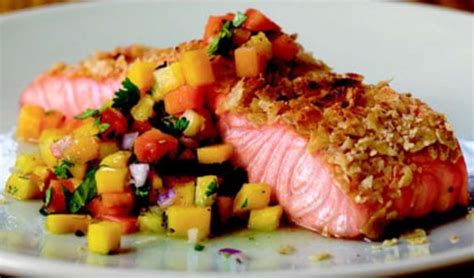 How many calories are in seared salmon with tropical fruit salsa - calories, carbs, nutrition