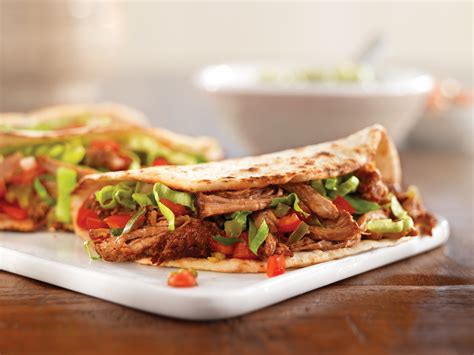 How many calories are in shredded pork soft tacos - calories, carbs, nutrition