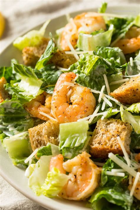 How many calories are in shrimp caesar salad with dressing - calories, carbs, nutrition