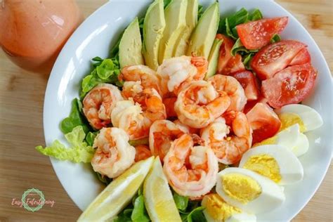 How many calories are in shrimp louis salad wedge - calories, carbs, nutrition