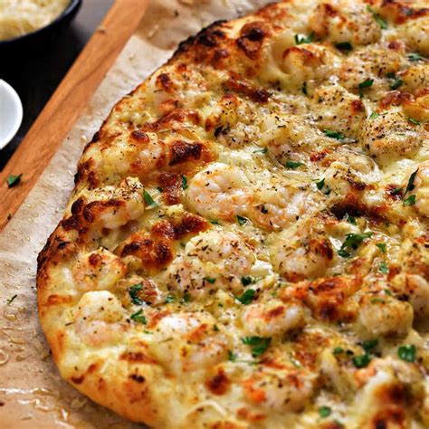 How many calories are in shrimp scampi pizza - calories, carbs, nutrition