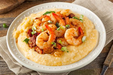 How many calories are in shrimp with bacon cheese grits & gravy - calories, carbs, nutrition