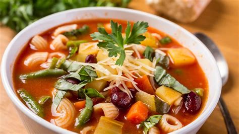 How many calories are in simplyfit minestrone soup - calories, carbs, nutrition