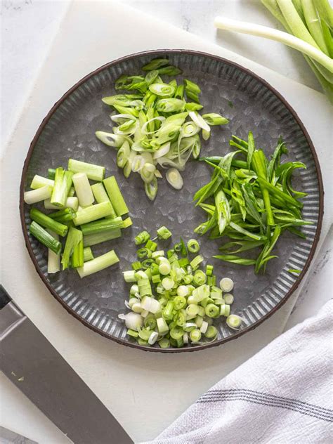 How many calories are in sliced scallions - calories, carbs, nutrition