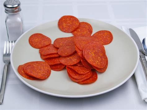 How many calories are in sliced spicy pepperoni - calories, carbs, nutrition