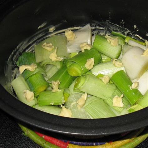 How many calories are in slowly braised leeks - calories, carbs, nutrition