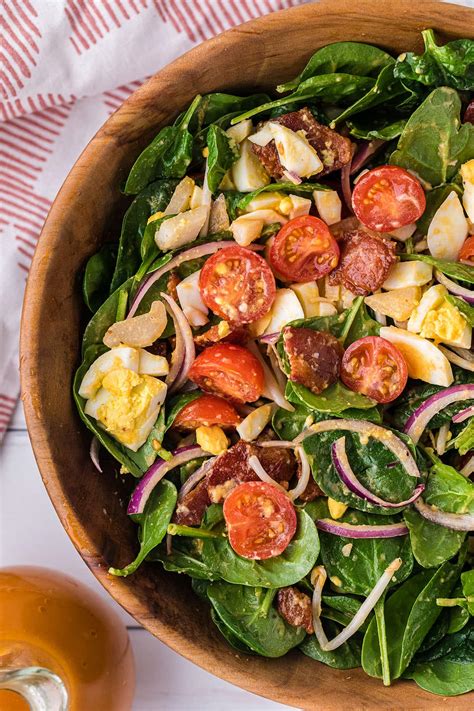 How many calories are in smoked bacon, spinach and roasted onion salad - calories, carbs, nutrition