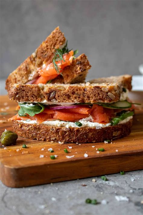 How many calories are in smoked salmon for sandwiches - calories, carbs, nutrition