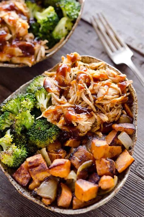 How many calories are in smokey bbq chicken with sweet potato small - calories, carbs, nutrition