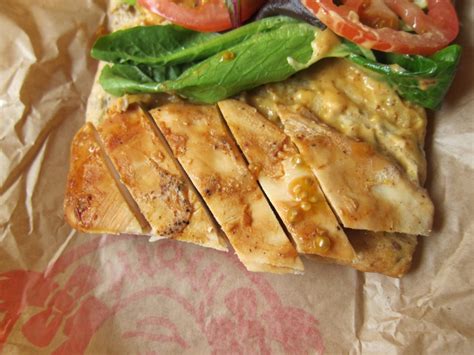 How many calories are in smokey honey mustard flat bread - calories, carbs, nutrition