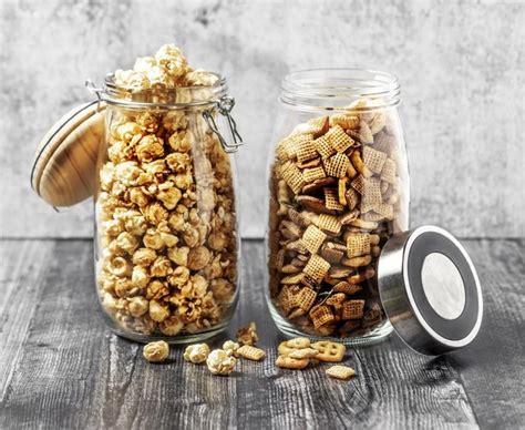 How many calories are in snack well's caramel popcorn - calories, carbs, nutrition