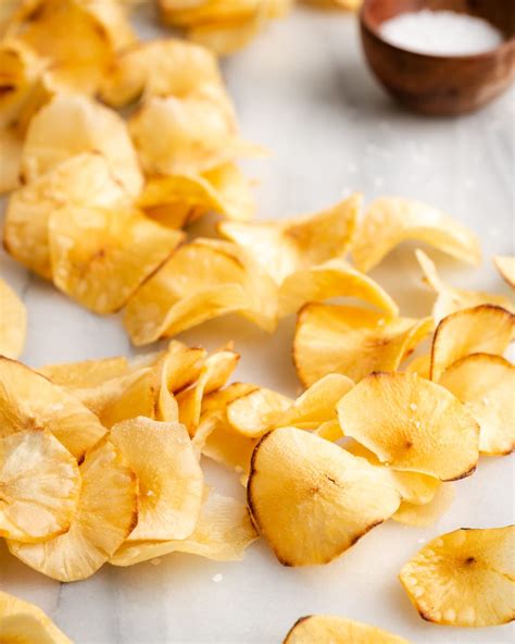 How many calories are in snacks, yucca (cassava) chips, salted - calories, carbs, nutrition