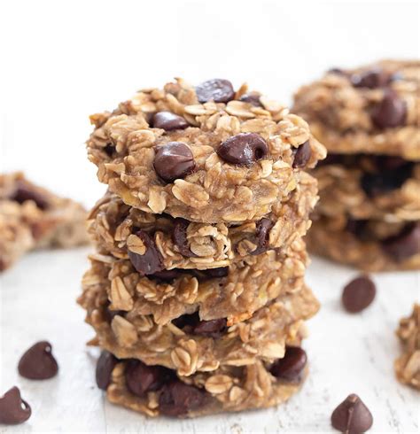 How many calories are in snacks - cookies - oatmeal chocolate chip - calories, carbs, nutrition