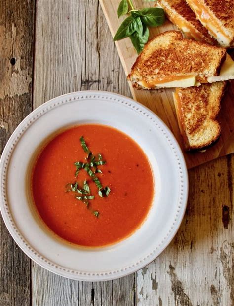 How many calories are in soup tomato bisque with fresh basil 8 oz - calories, carbs, nutrition