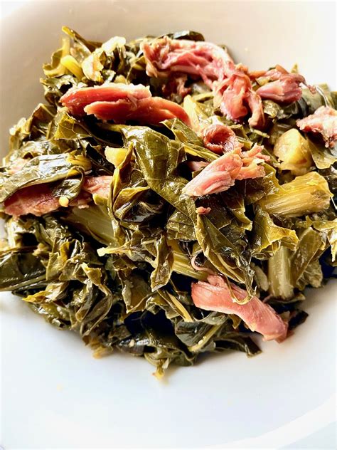 How many calories are in southern style collard greens - calories, carbs, nutrition