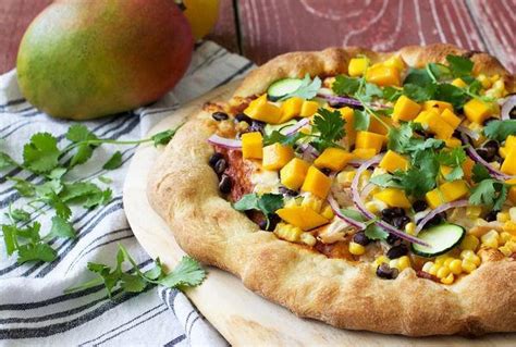 How many calories are in southwest chicken wheat pizza - calories, carbs, nutrition