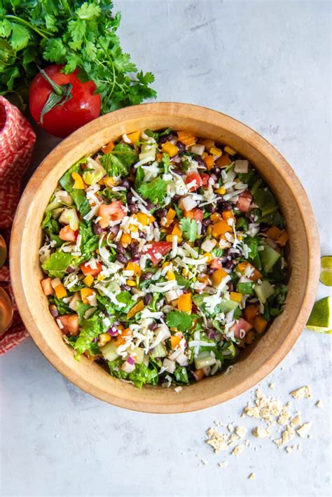 How many calories are in southwest chopped salad - calories, carbs, nutrition