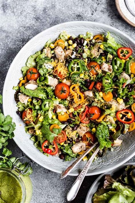 How many calories are in southwestern salad - calories, carbs, nutrition