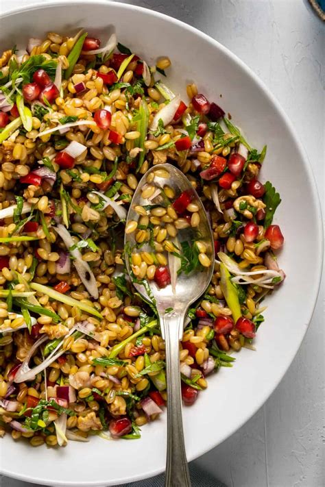 How many calories are in southwestern wheat berry salad - calories, carbs, nutrition