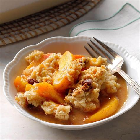 How many calories are in spiced peach cobbler - calories, carbs, nutrition