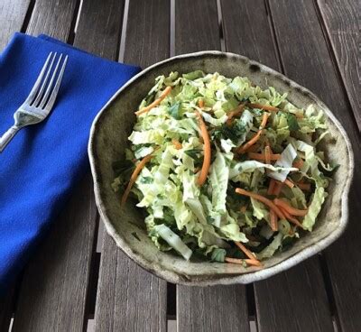 How many calories are in spicy cabbage slaw with peanuts - calories, carbs, nutrition