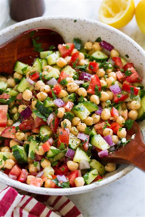 How many calories are in spicy chickpea salad - calories, carbs, nutrition