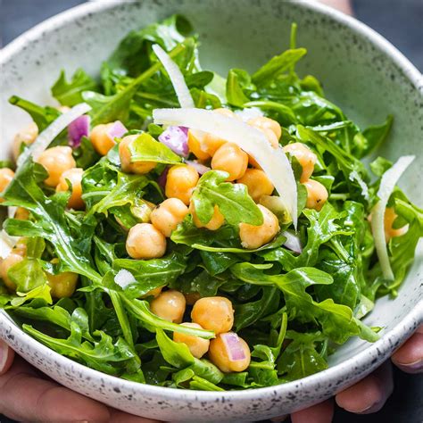 How many calories are in spicy chickpea salad with arugula - calories, carbs, nutrition