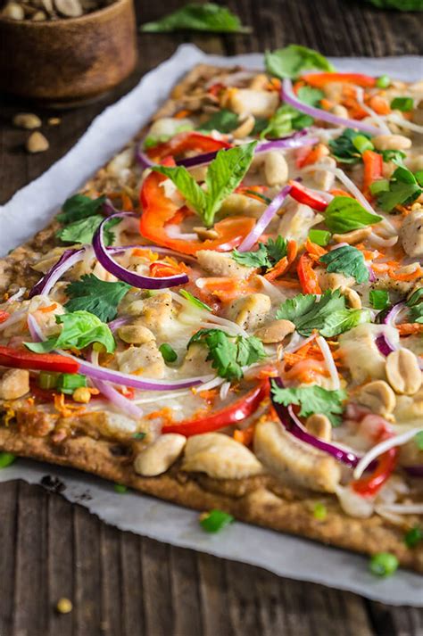 How many calories are in spicy thai chicken pizza - calories, carbs, nutrition