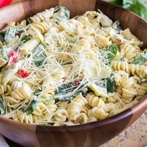 How many calories are in spinach and artichoke pasta salad - calories, carbs, nutrition