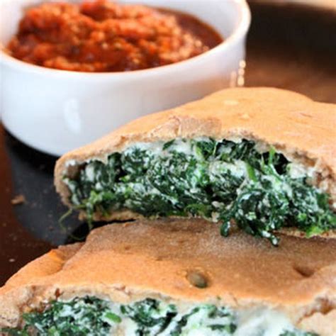 How many calories are in spinach and onion calzone - calories, carbs, nutrition