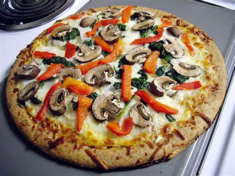 How many calories are in spinach roasted mushroom pizza (32772.6) - calories, carbs, nutrition