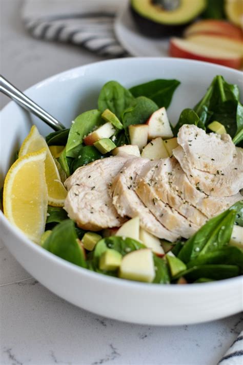 How many calories are in spinach salad with chicken and apples - calories, carbs, nutrition